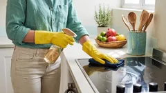 Fettborttagning i köket: De bästa tipsen från en professionell städare